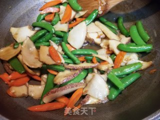 海螺片炒甜豆的做法步骤：12