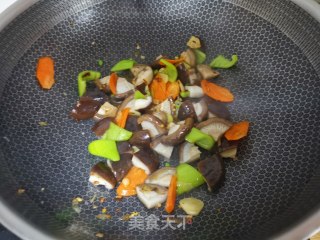 肉片炒香菇的做法步骤：9