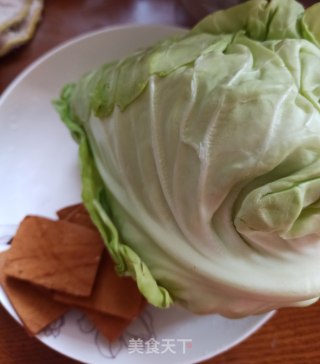 包菜丝炒香干的做法步骤：1