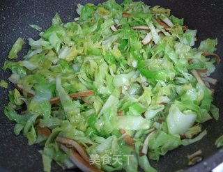 包菜丝炒香干的做法步骤：5