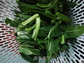 蒜蓉炒菜心的做法步骤：3