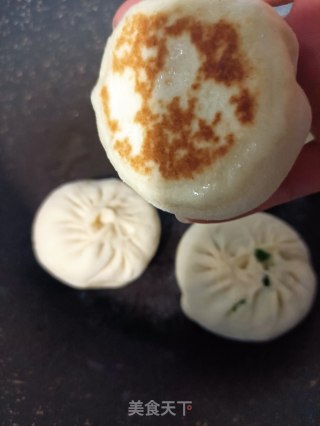 韭菜肉水煎包的做法步骤：10