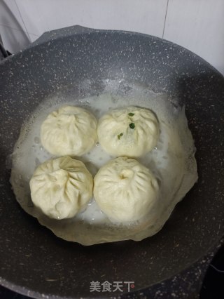 韭菜肉水煎包的做法步骤：13