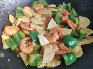 土豆青虾炒辣子的做法步骤：12