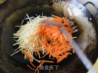 蒜香土豆胡萝卜丝的做法步骤：6