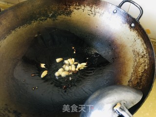 西葫芦炒腊肠的做法步骤：3