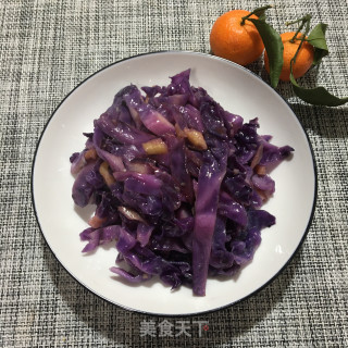 萝卜干炒紫甘蓝的做法步骤：7