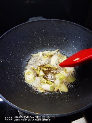 家常鲤鱼炖粉条的做法步骤：7
