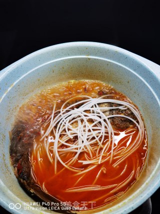 家常鲤鱼炖粉条的做法步骤：15