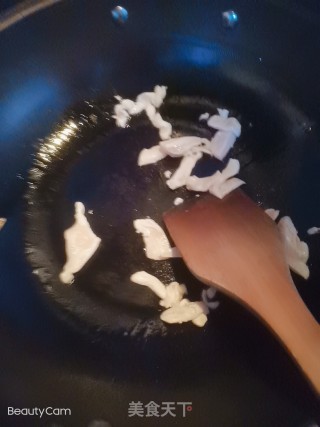 芹菜炒鸡肉的做法步骤：4
