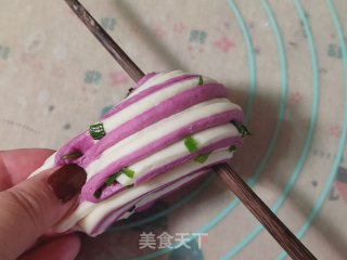 双色葱香花卷，筷子一扭就成的做法步骤：15