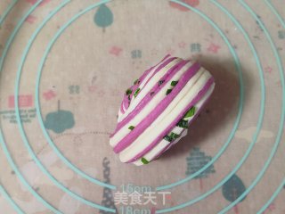 双色葱香花卷，筷子一扭就成的做法步骤：17