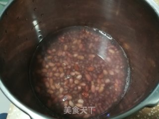红豆红枣桂圆汤的做法步骤：3