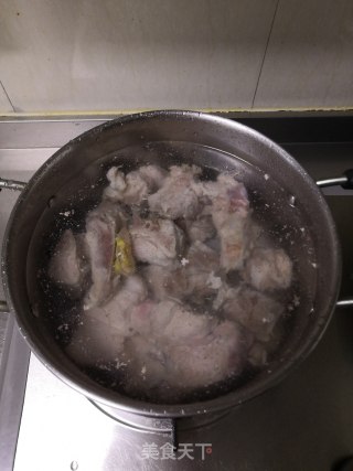 排骨萝卜汤的做法步骤：5