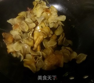 土豆干儿炒肉的做法步骤：9