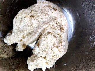 柔软的中种小餐包的做法步骤：2
