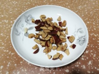 红枣花生豆浆的做法步骤：2