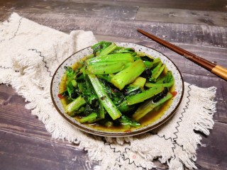 豆豉鲮鱼油麦菜的做法步骤：6