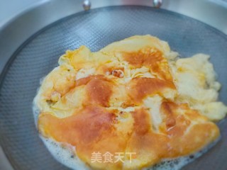 蒜薹炒鸡蛋的做法步骤：3