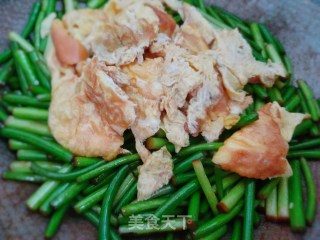 蒜薹炒鸡蛋的做法步骤：5