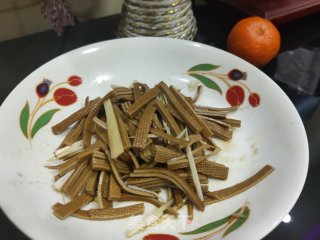 香葱拌豆皮的做法步骤：7