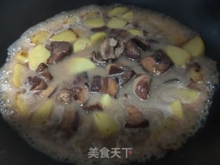 五花肉烩土豆的做法步骤：10