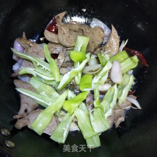 青椒炒猪肝的做法步骤：10