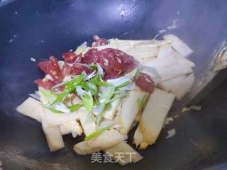 冬笋炒腊肠的做法步骤：7