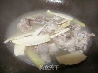年夜饭新年菜（十三）～火锅底料只需3步秒变港味金汤炖鸡的做法步骤：5