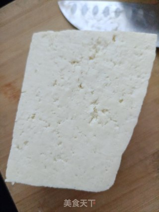 干炸豆腐的做法步骤：1