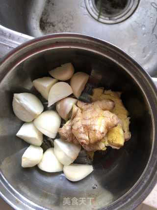 葱段牛肉的做法步骤：2
