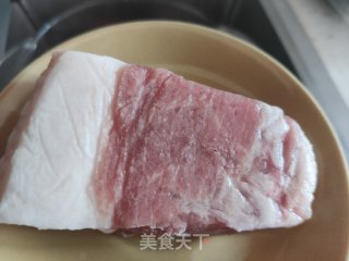 肉丁香菇炸酱的做法步骤：2