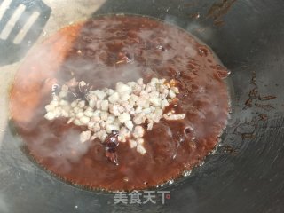 肉丁香菇炸酱的做法步骤：13