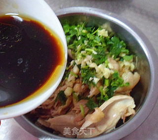 花生米拌鸡腿肉的做法步骤：7