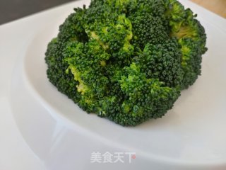凉拌西兰花的做法步骤：6