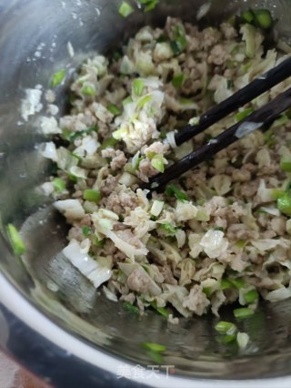 “白菜”韭香白菜包的做法步骤：9