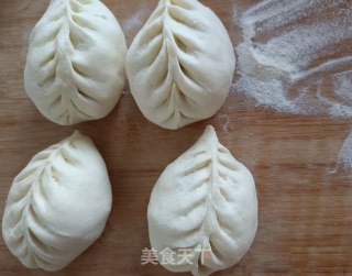 “白菜”韭香白菜包的做法步骤：12