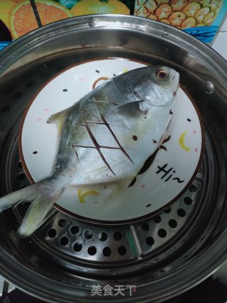 油淋金昌鱼的做法步骤：2