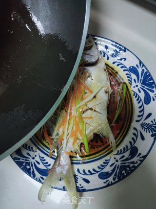 油淋金昌鱼的做法步骤：7