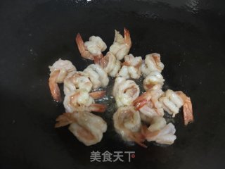 胡萝卜青椒炒虾球的做法步骤：10