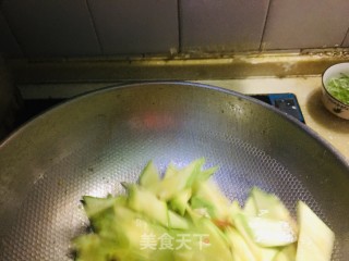 蒜香茭瓜的做法步骤：3