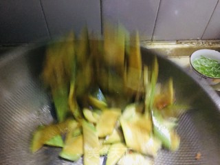 蒜香茭瓜的做法步骤：5
