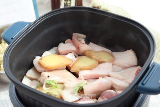 海蛎子酸菜锅的做法步骤：3