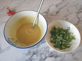 葱油饼的做法步骤：3