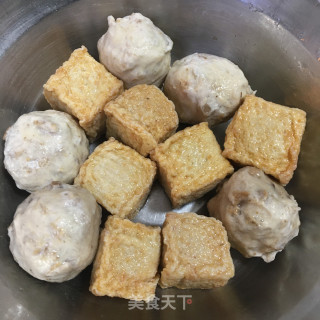 高汤白菜丸子汤的做法步骤：1