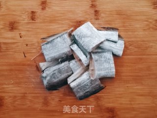 茄汁带鱼的做法步骤：1
