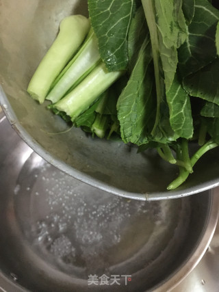 黑木耳炒迟菜心的做法步骤：3