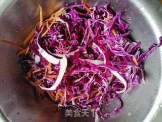 凉拌紫甘蓝的做法步骤：3