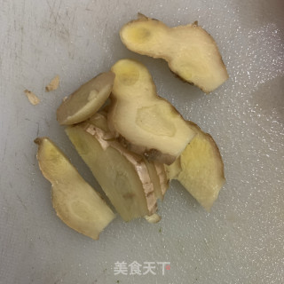 番茄鱼头汤的做法步骤：3