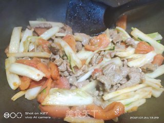 白菜梗炒牛肉的做法步骤：7